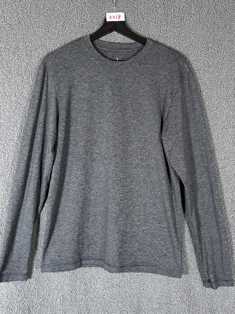 Alo Yoga Conquer Reform Crewneck Long Sleeve Shirt - Men's Size S - Gray